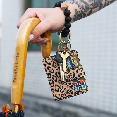 Silicone Keychain Bracelet Wallet, Women Key Wallet, Key Ring Silicone Bead Bangle, Tassel Card Pocket Key Chains for Woman
