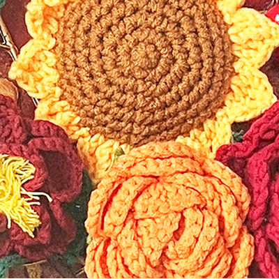   Handmade Crochet Rose Sunflower Bouquet Photo Frame, Home Decoration Gift