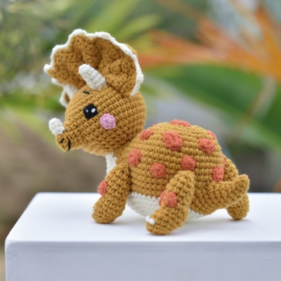 Triceratops Crochet Gift - Dinosaur Crochet Stuffed Toy - Dinosaur Amigurumi Stuffed Gift - Best Dinosaur Gift